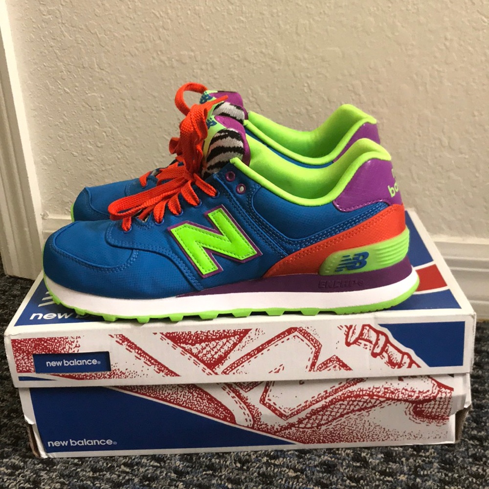 New Balance Sneakers Women’s